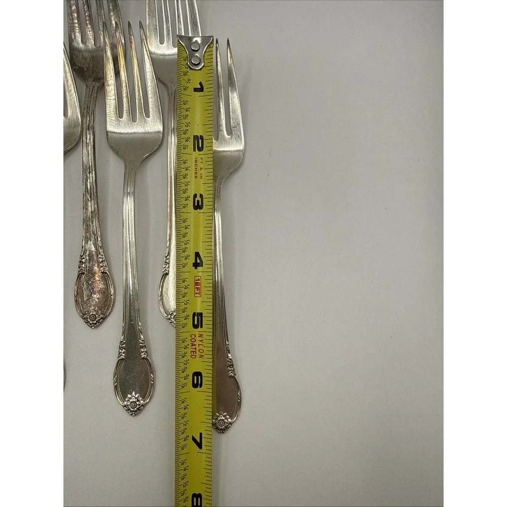 1847 Rogers Bros IS Flatware Set Of 8 Salad Forks Remembrance Silverplate